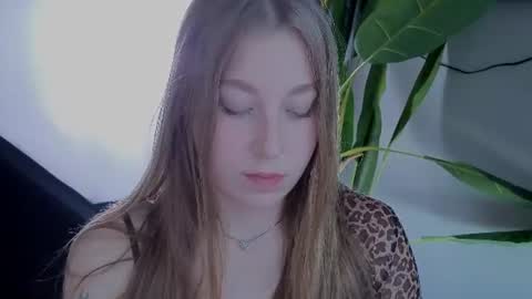 ShowmeYourfetish online show from June 17, 5:10 am