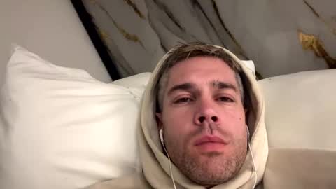 Snapshot of shreddylong chatting on November 16, 12:33 pm shreddylong online show from November 16, 12:33 pm