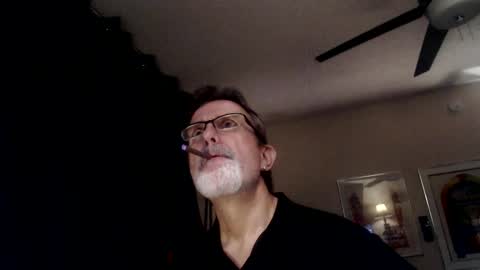Snapshot of shrewtamer chatting on January 10, 5:20 am shrewtamer online show from January 10, 5:20 am