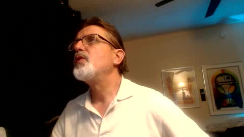Snapshot of shrewtamer chatting on January 11, 10:20 am shrewtamer online show from January 11, 10:20 am