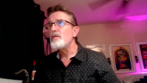 Snapshot of shrewtamer chatting on January 13, 4:29 am shrewtamer online show from January 13, 4:29 am