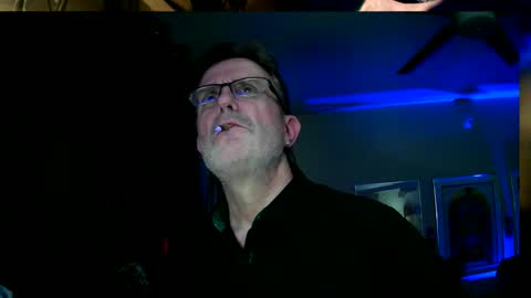 Snapshot of shrewtamer chatting on February 13, 4:08 am shrewtamer online show from February 13, 4:08 am