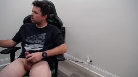 Snapshot of shroomhead5 chatting on January 5, 11:33 pm shroom online show from January 5, 11:33 pm