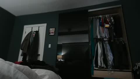 shutterbug989 online show from October 19, 2:34 am