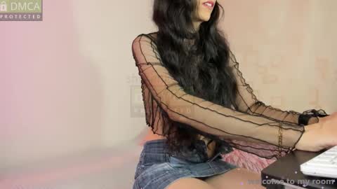 Snapshot of shy_angel_30 chatting on November 4, 4:17 pm Angel online show from November 4, 4:17 pm