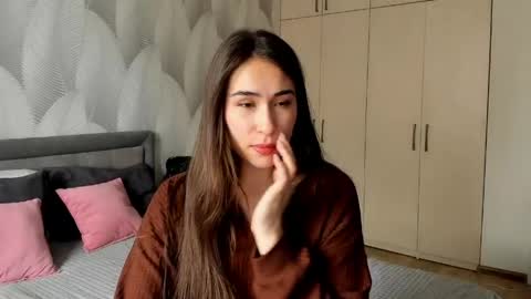 Mika online show from April 15, 2:40 am