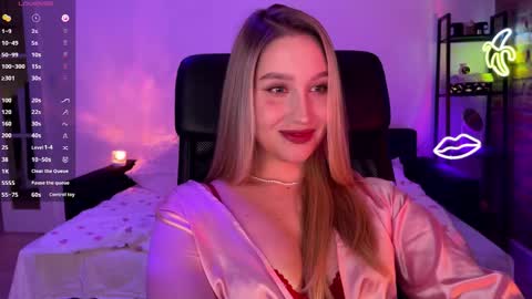 Snapshot of shy_bee chatting on October 9, 11:58 pm Alice online show from October 9, 11:58 pm