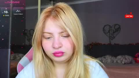 Molly online show from February 25, 12:03 am