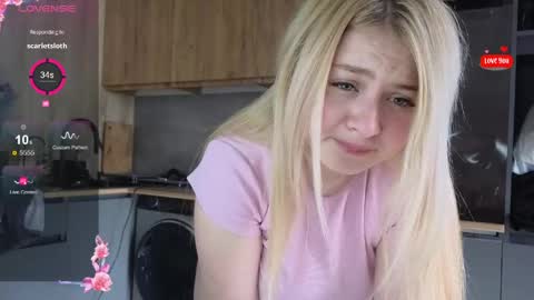 Molly online show from April 17, 1:25 pm