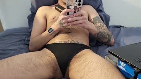 Snapshot of shy_boy17 chatting on March 3, 11:49 am your shy boy online show from March 3, 11:49 am