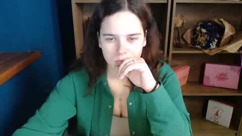 shy_lil online show from October 12, 10:03 am