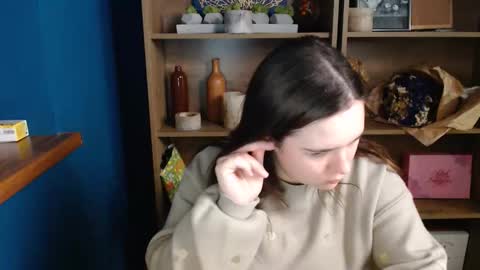 shy_lil online show from October 24, 5:04 am