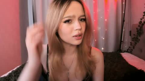 Snapshot of shy_meowmegan chatting on March 26, 8:58 pm Megan 3 online show from March 26, 8:58 pm