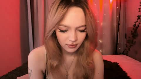Snapshot of shy_meowmegan chatting on April 3, 9:13 pm Megan 3 online show from April 3, 9:13 pm