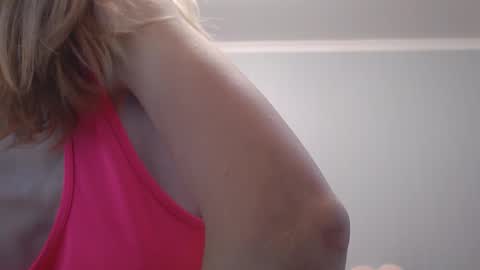 Snapshot of shy_moony chatting on November 14, 3:00 pm just Alex online show from November 14, 3:00 pm