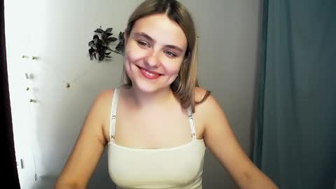 Snapshot of shy_sabrina_ chatting on May 13, 3:20 pm shy_sabrina_ online show from May 13, 3:20 pm