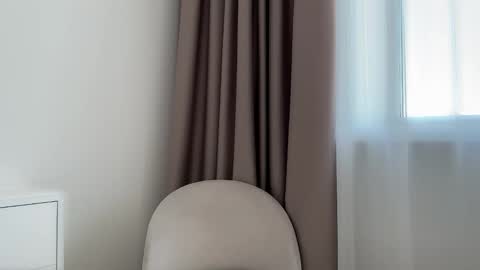 shy_schoolgirl_ online show from February 1, 10:36 am