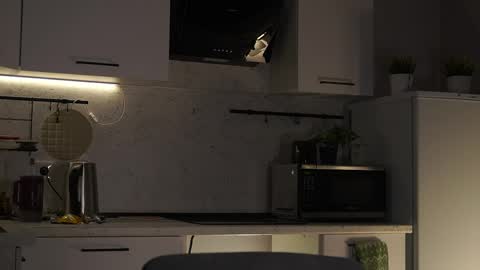 Akemi online show from April 16, 3:35 pm