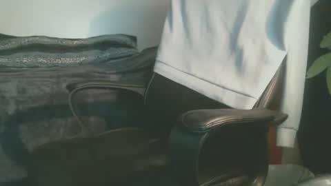 shyboyhugecum2020 online show from January 12, 3:34 am