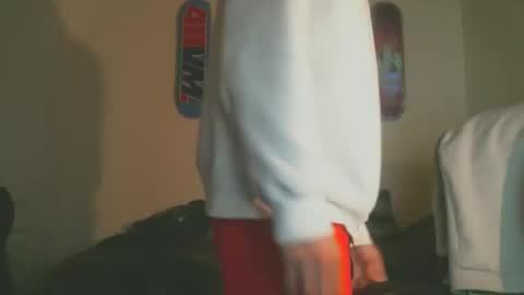 shyboyhugecum2020 online show from January 17, 6:18 am