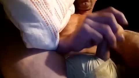 Snapshot of shydude39240 chatting on February 19, 4:55 am shydude39240 online show from February 19, 4:55 am