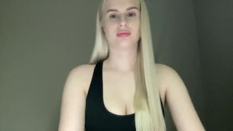 Shy Fox online show from April 2, 3:53 pm