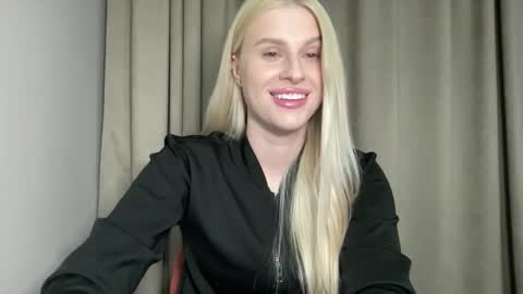 Shy Fox online show from April 15, 7:32 pm