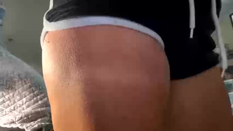 Snapshot of shyg1r1 chatting on October 10, 3:55 pm Sasha online show from October 10, 3:55 pm