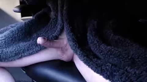 Snapshot of shyguy2055 chatting on January 25, 12:17 am Shyguy2055 online show from January 25, 12:17 am