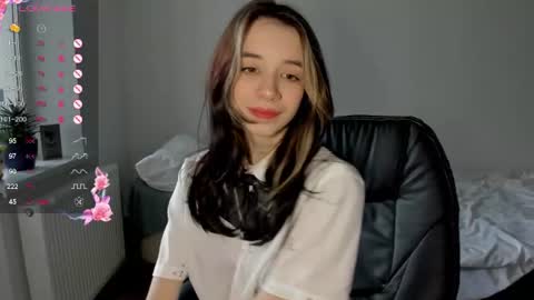 shylinaa online show from June 24, 10:36 am