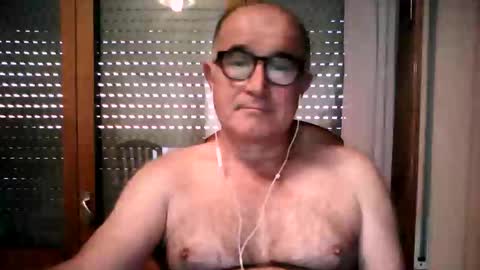 Snapshot of shymmy10 chatting on June 7, 4:16 am shymmy10 online show from June 7, 4:16 am