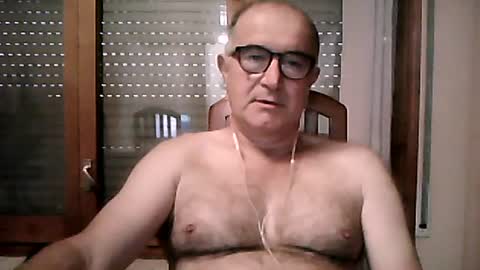 Snapshot of shymmy10 chatting on June 14, 4:03 am shymmy10 online show from June 14, 4:03 am