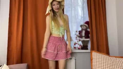 Aurora online show from December 15, 6:06 am