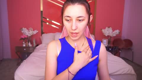 shyy_jany online show from April 8, 1:11 pm