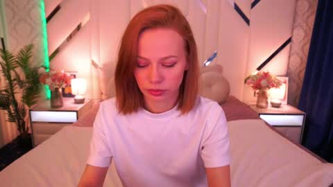 shyysiren online show from April 2, 6:44 am