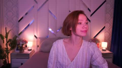 shyysiren online show from April 18, 7:01 am