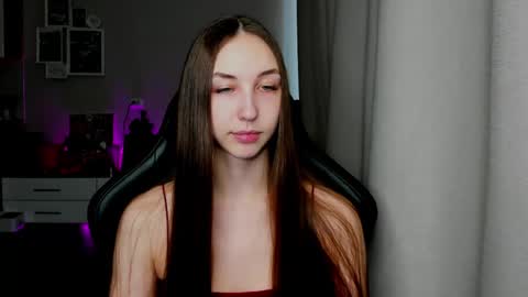 SIA online show from April 21, 2:48 am