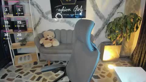 Snapshot of siafoxx_ chatting on March 17, 5:22 am siafoxx_ online show from March 17, 5:22 am