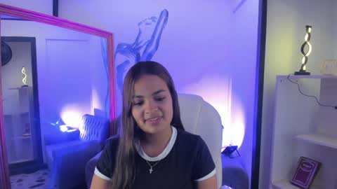 Snapshot of siafoxx_ chatting on April 2, 11:02 pm siafoxx_ online show from April 2, 11:02 pm