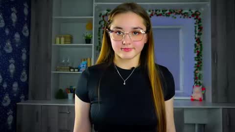 Olivia online show from November 18, 12:42 pm