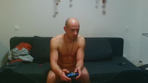 Snapshot of sicon_69 chatting on December 24, 12:44 am Devil online show from December 24, 12:44 am