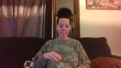 Snapshot of sidneyraee chatting on December 4, 1:03 am Mrs. St. Patrickk online show from December 4, 1:03 am