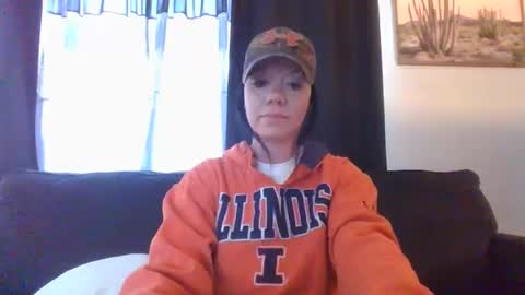 Snapshot of sidneyraee chatting on January 9, 7:40 pm Mrs. St. Patrickk online show from January 9, 7:40 pm