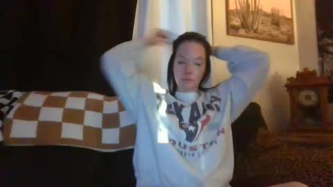 Snapshot of sidneyraee chatting on January 18, 2:10 pm Mrs. St. Patrickk online show from January 18, 2:10 pm