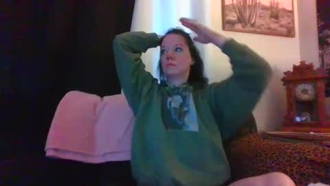 Snapshot of sidneyraee chatting on February 22, 3:10 pm Mrs. St. Patrickk online show from February 22, 3:10 pm