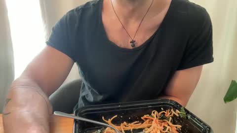 Snapshot of sie273 chatting on December 13, 8:15 pm sie273 online show from December 13, 8:15 pm