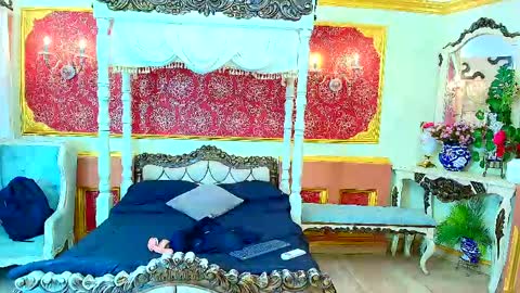 Snapshot of sienna_dark chatting on May 22, 10:43 am SinnaDark online show from May 22, 10:43 am