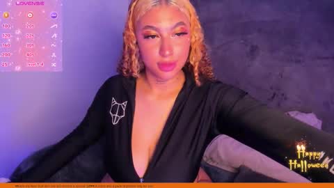 sienna_lux online show from October 17, 1:46 pm