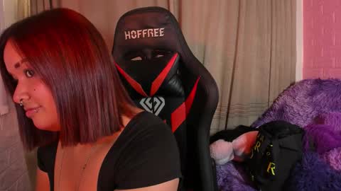 Snapshot of sienna_lux01 chatting on February 26, 6:51 pm sienna_lux01 online show from February 26, 6:51 pm