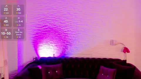 Snapshot of siennashinee chatting on July 2, 7:09 pm siennashinee online show from July 2, 7:09 pm